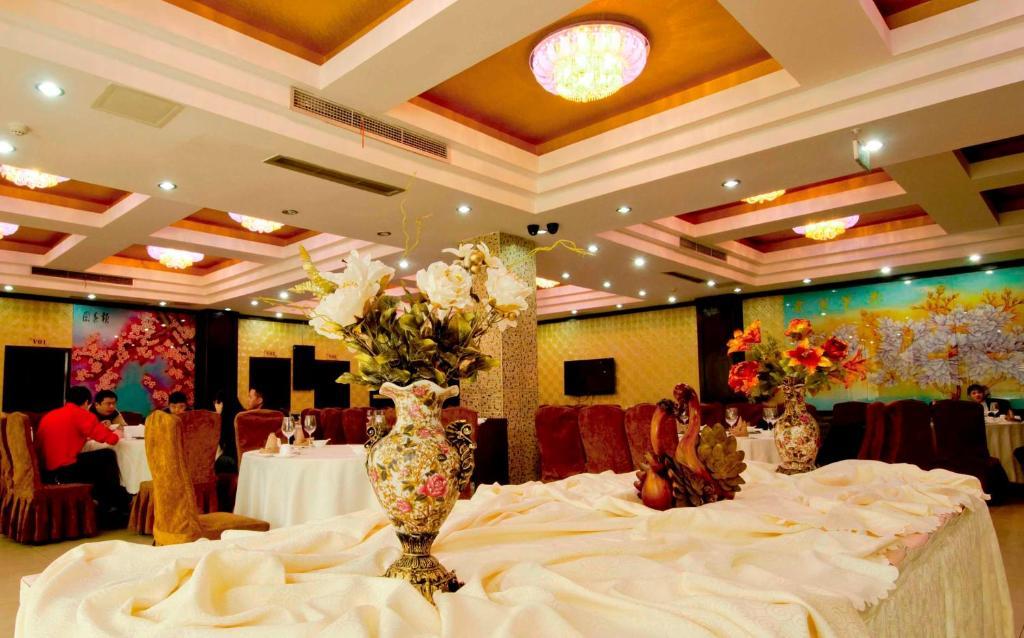 Tianhe Hotel Chengdu Exterior photo