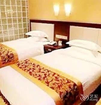 Tianhe Hotel Chengdu Exterior photo